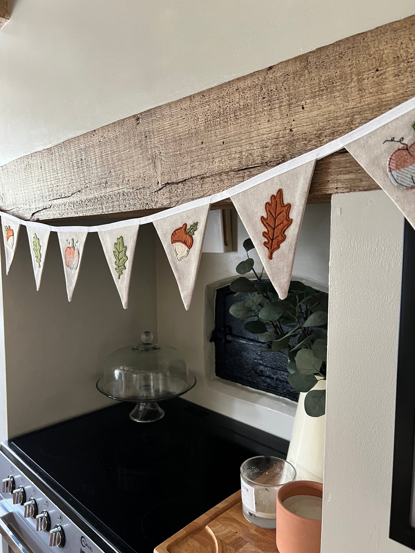 Autumn Acorn Bunting