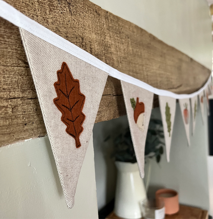 Autumn Acorn Bunting