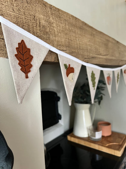 Autumn Acorn Bunting