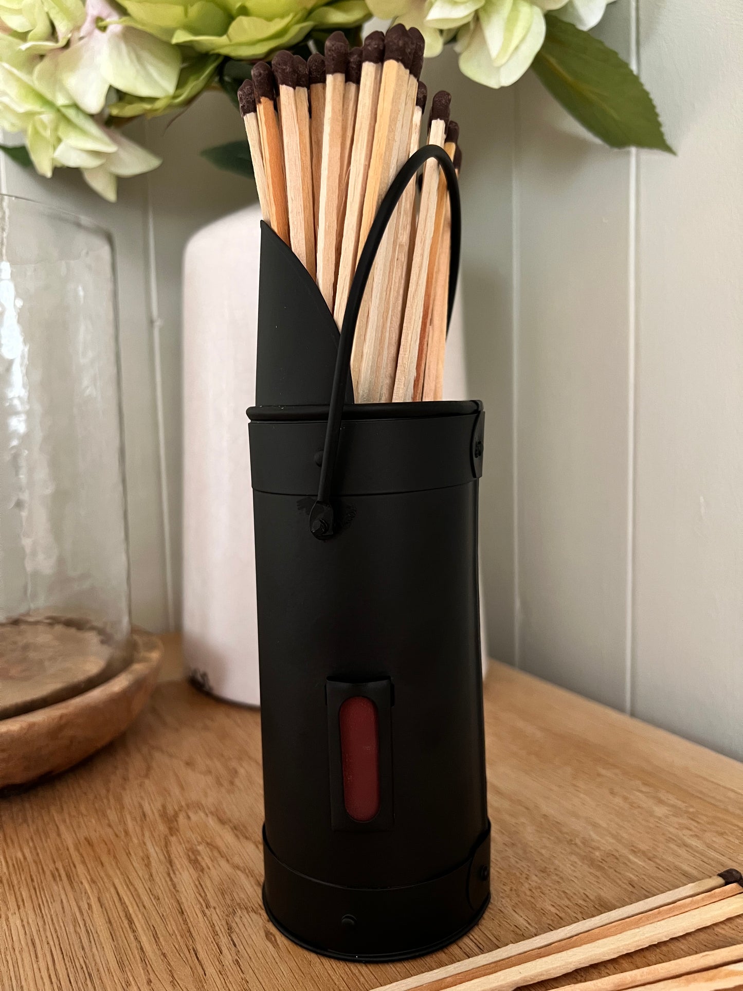 Black Matchstick Holder with 60 Matches