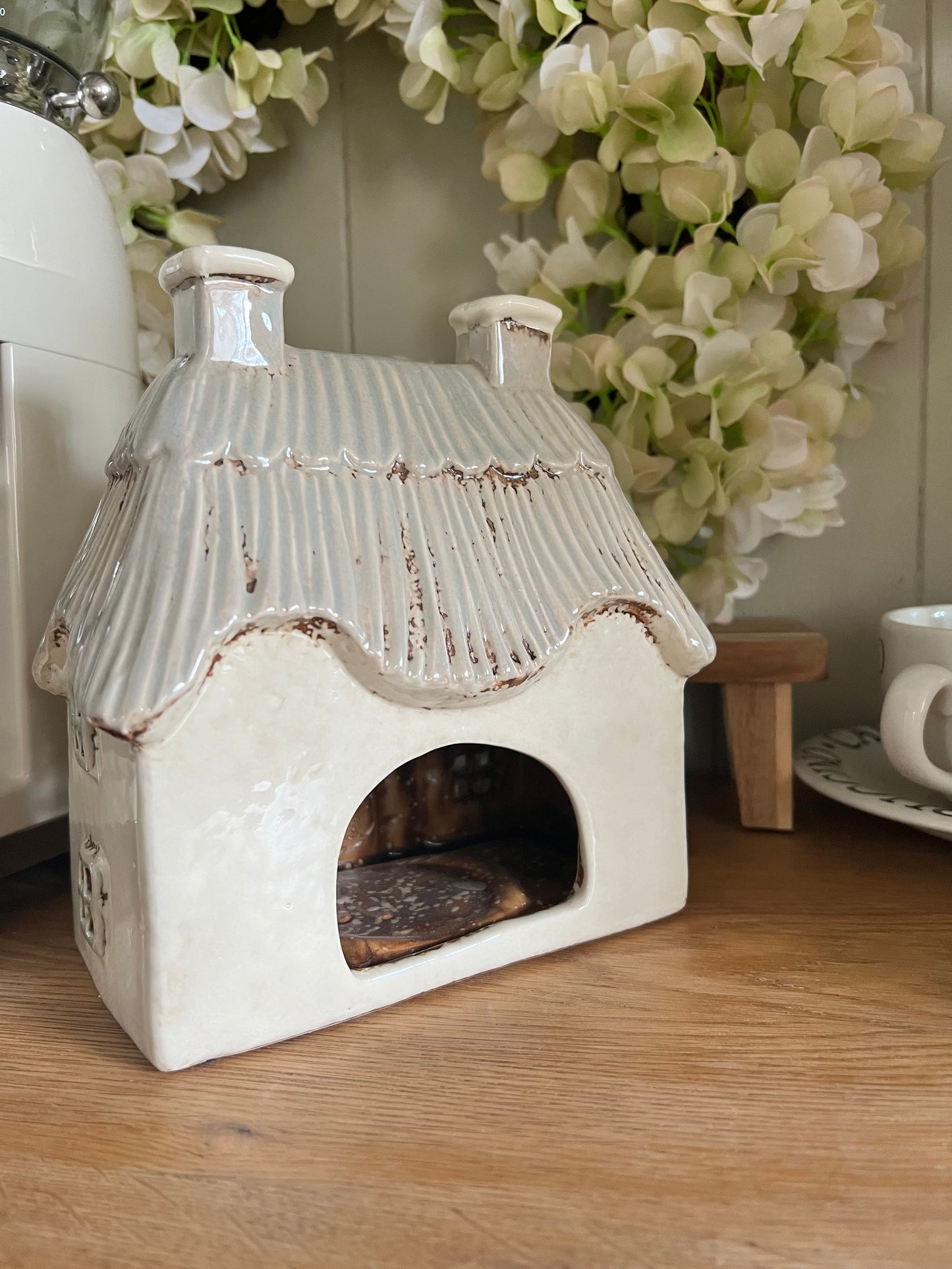 Large Cream Cottage Tea light Holder