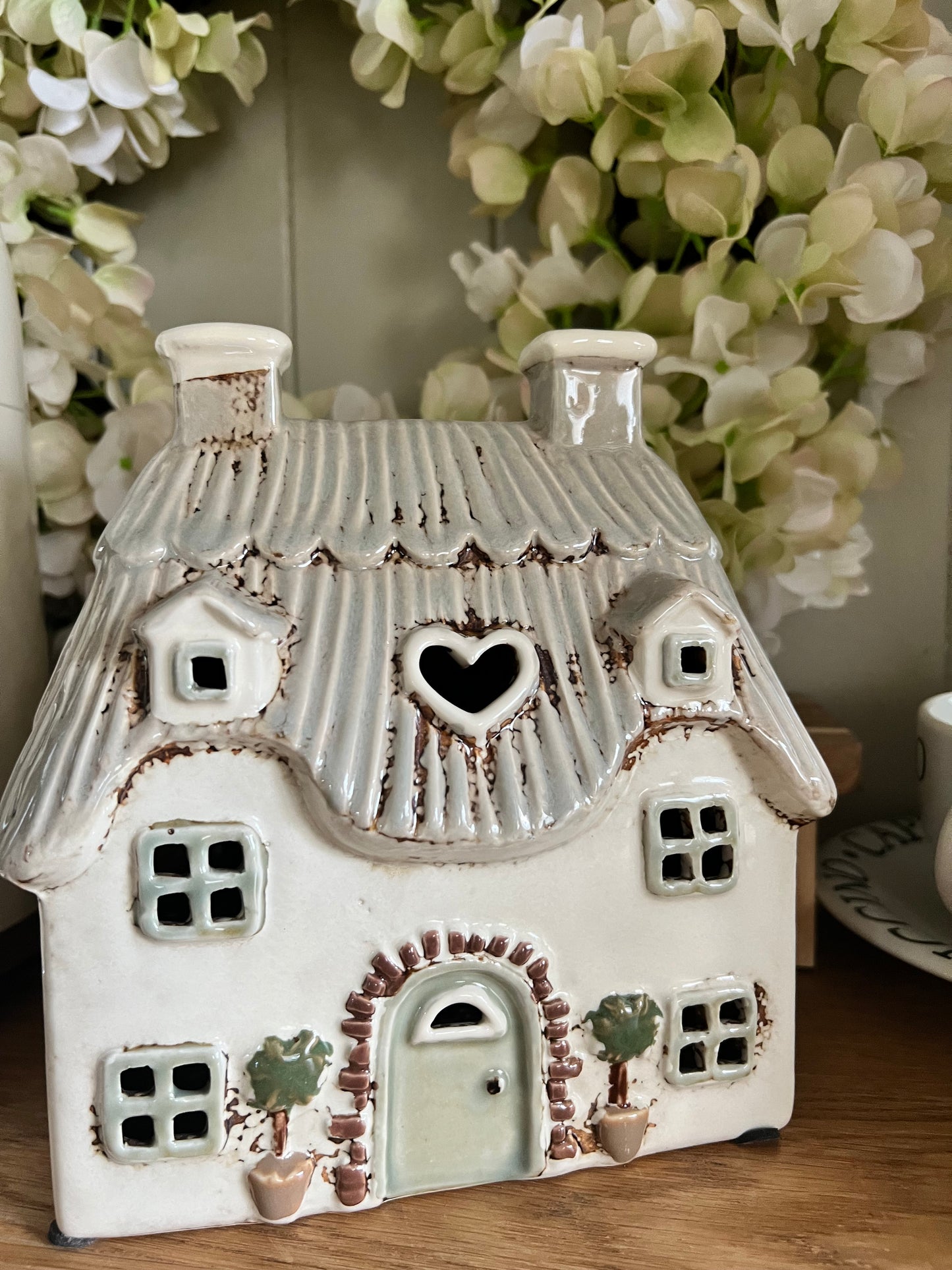 Large Cream Cottage Tea light Holder