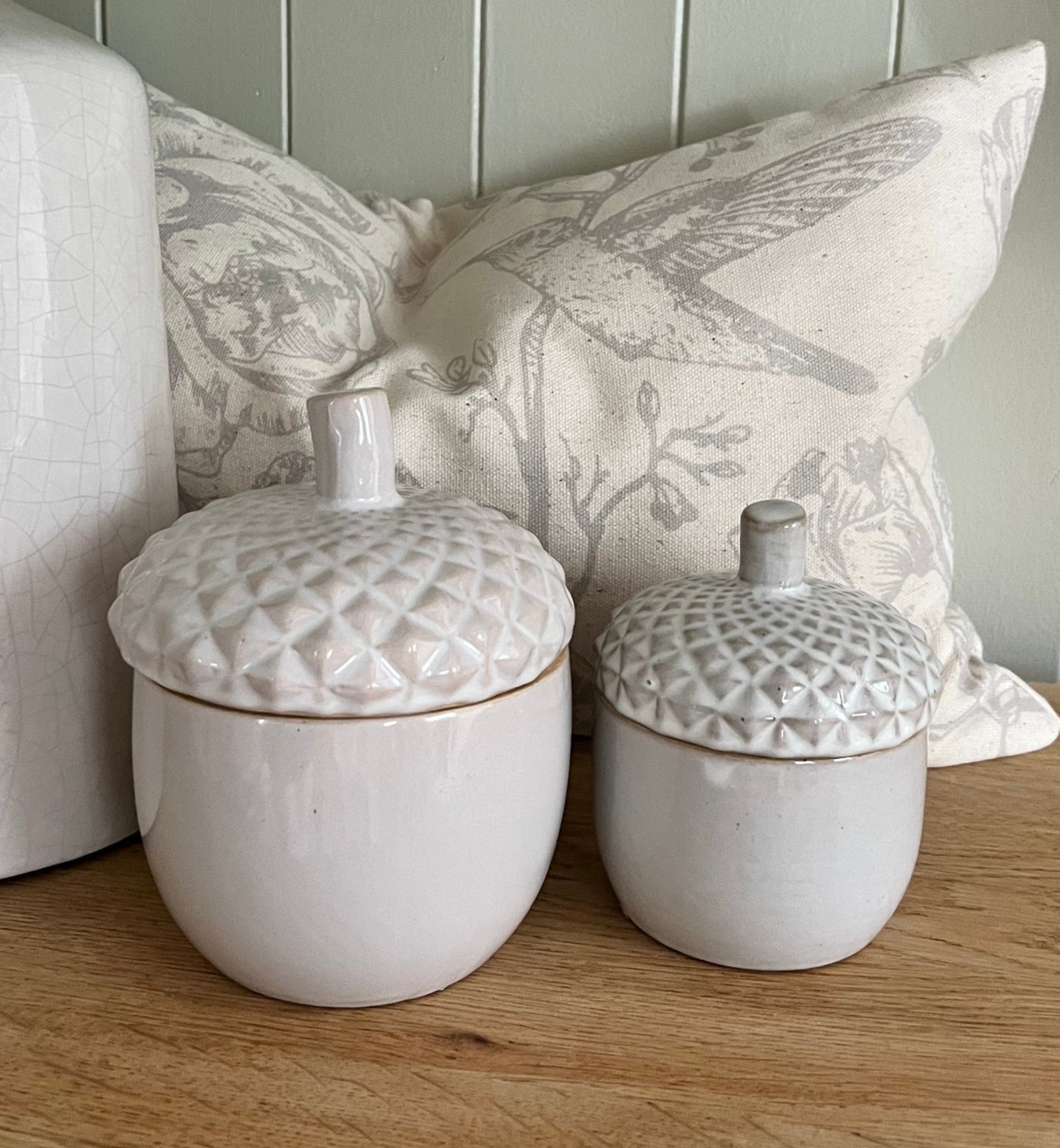 Ceramic Acorn Pot (2 sizes available)